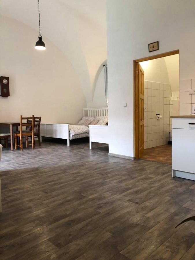 Penzion A Hospoda Na Statku Hluboká nad Vltavou Dış mekan fotoğraf